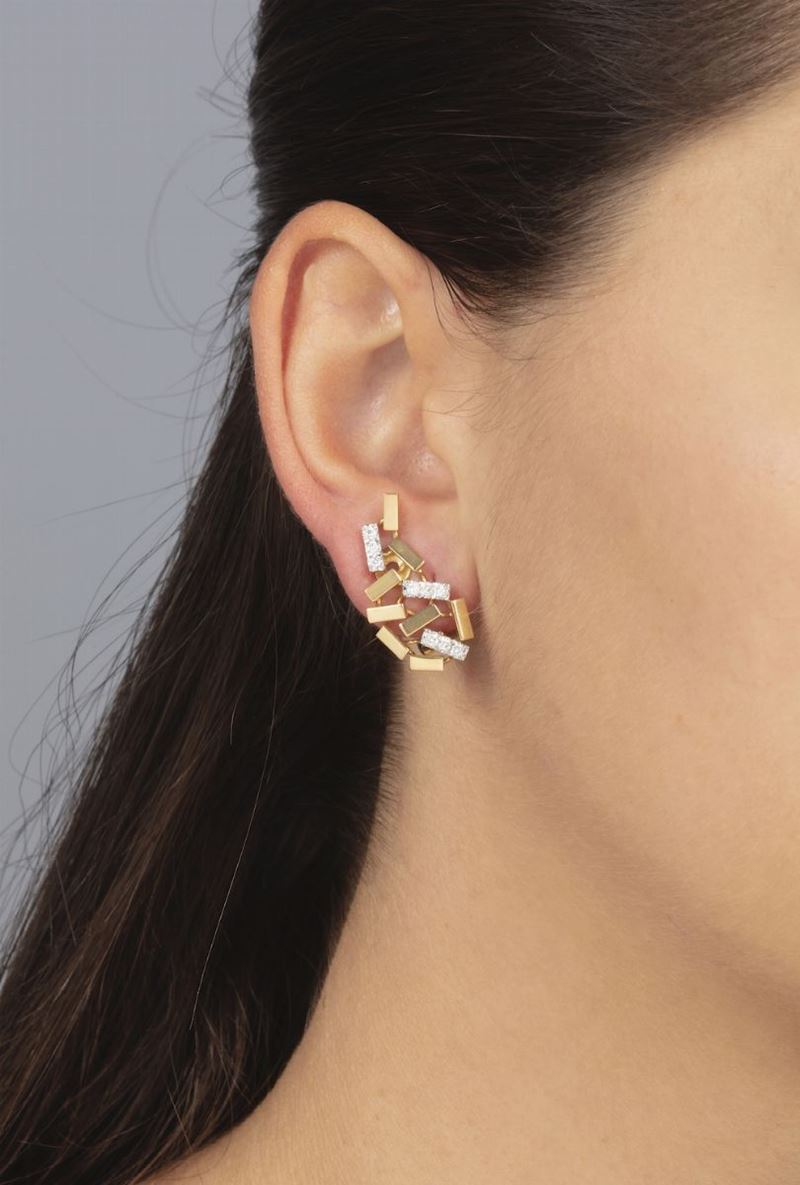 Pair of diamond and gold earrings. Signed Repossi  - Auction 100 designer jewels - Cambi Casa d'Aste