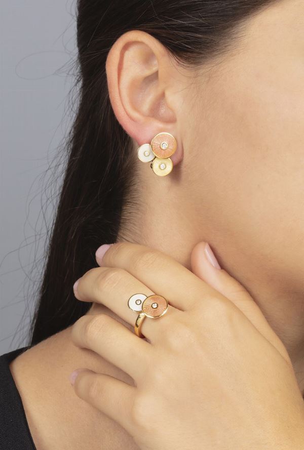 Fabergé. Demi-parure composta da anello ed orecchini con smalti policromi e diamanti