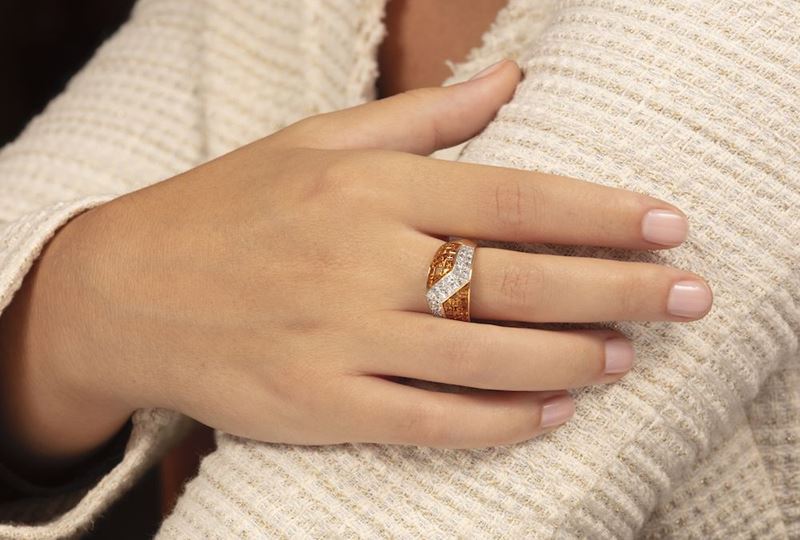 Anello con diamanti e corindoni arancioni  - Auction Jewels - Time Auction - Cambi Casa d'Aste