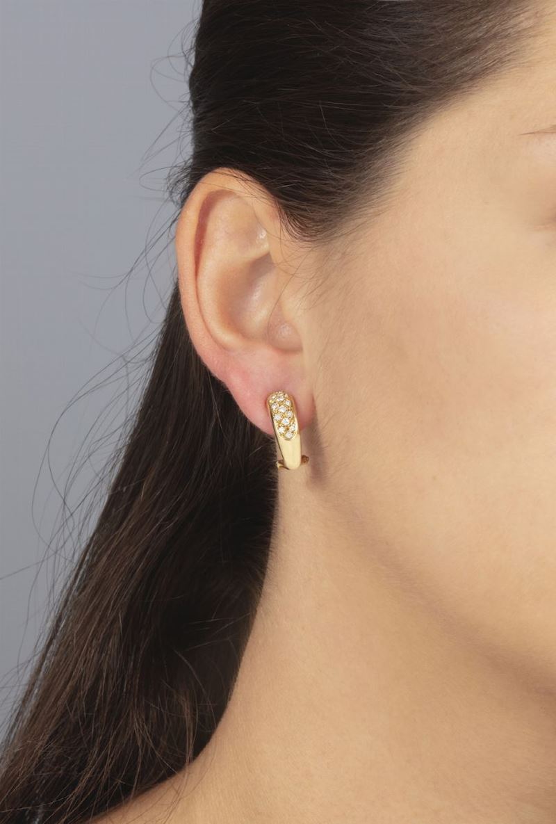 Pair of diamond and gold earrings  - Auction Jewels - Cambi Casa d'Aste