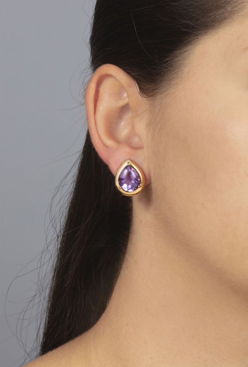Pair of amethyst and gold earrings. Signed Grumser  - Auction 100 designer jewels - Cambi Casa d'Aste