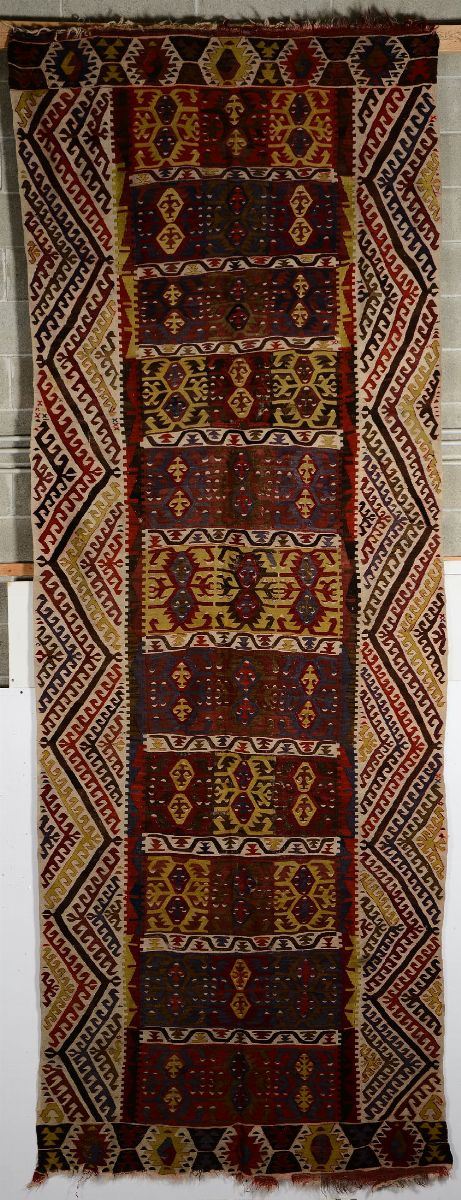 Kilim, Anatolia fine XIX inizio XX secolo  - Auction Furnitures, Paintings and Works of Art - Cambi Casa d'Aste