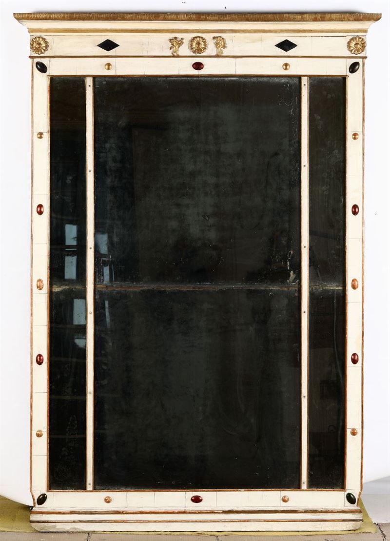 Specchiera in legno laccato, dorato e dipinto, Italia centrale, prima metà XIX secolo  - Auction Furniture | Cambi Time - Cambi Casa d'Aste