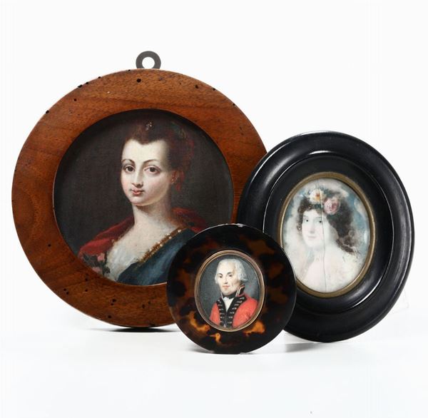 Lotto di due miniature e una tabacchiera. XVIII e XIX secolo