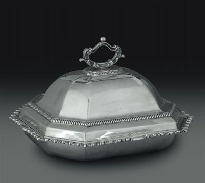 Legumiera in Argento con Coperchio. Argenteria Artistica Milanese. Bolli con Fascio Littorio in U...