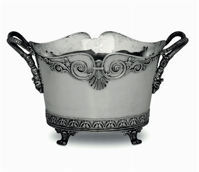 Rinfrescatoio in Argento Fuso e Cesellato. Argenteria Artistica Italiana del XX Secolo