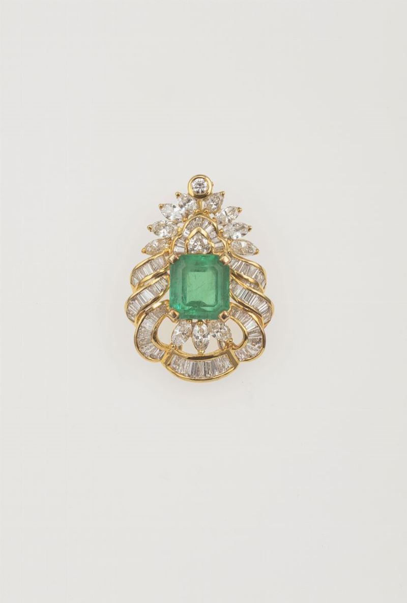 Pendente con smeraldo Colombia di ct 5.00 circa e diamanti  - Asta Fine Jewels - Cambi Casa d'Aste
