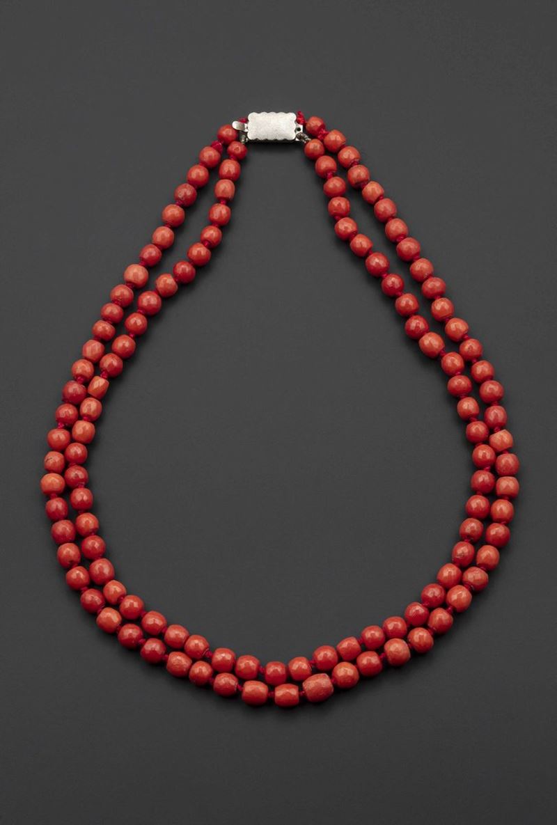 Collana a due fili di corallo  - Auction Jewels and Corals | Time Auction - Cambi Casa d'Aste