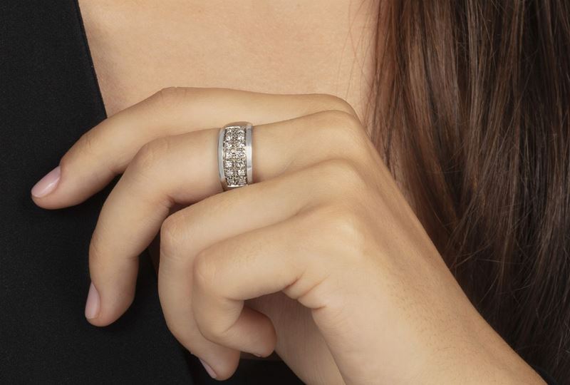 Anello con diamanti taglio huit-huit  - Auction Jewels - Timed Auction - Cambi Casa d'Aste