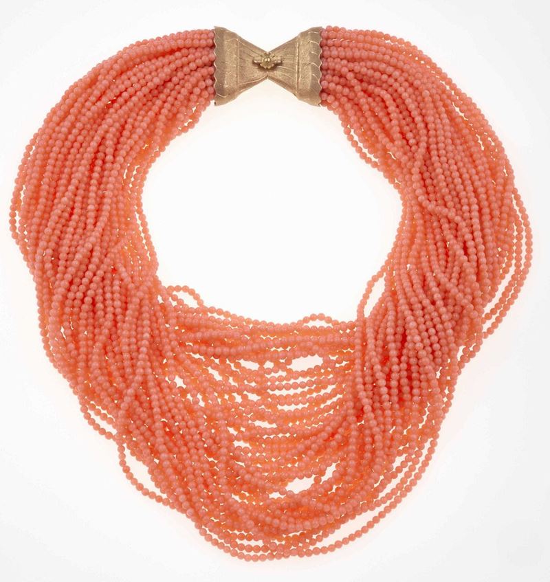 Collana a più fili in corallo rosa  - Auction Jewels and Corals | Time Auction - Cambi Casa d'Aste