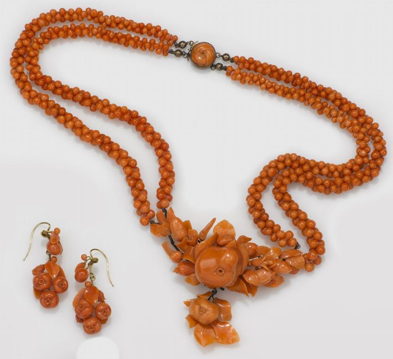 Demi-parure composta da collana ed orecchini in corallo mediterraneo  - Auction Jewels and Corals | Time Auction - Cambi Casa d'Aste