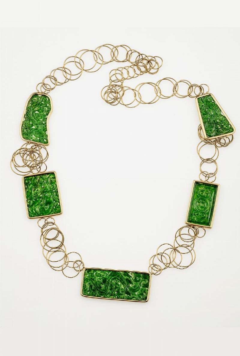 Carved jade and gold necklace. Signed Cusi  - Auction Fine Jewels  - Cambi Casa d'Aste