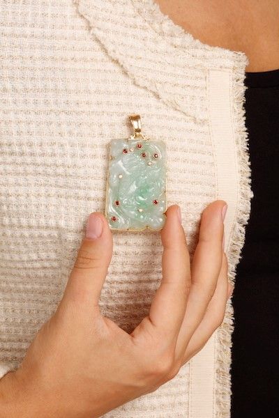 Pendente in Giadeite, Rubini e Diamanti