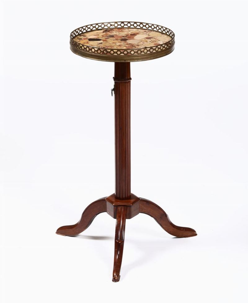 Tavolino circolare con piano in marmo e ringhierina traforata in bronzo  - Auction Antiques I - Timed Auction - Cambi Casa d'Aste