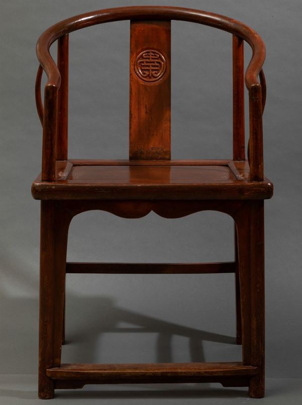 Coppia di sedie con braccioli in legno, Cina, Dinastia Qing, XIX secolo