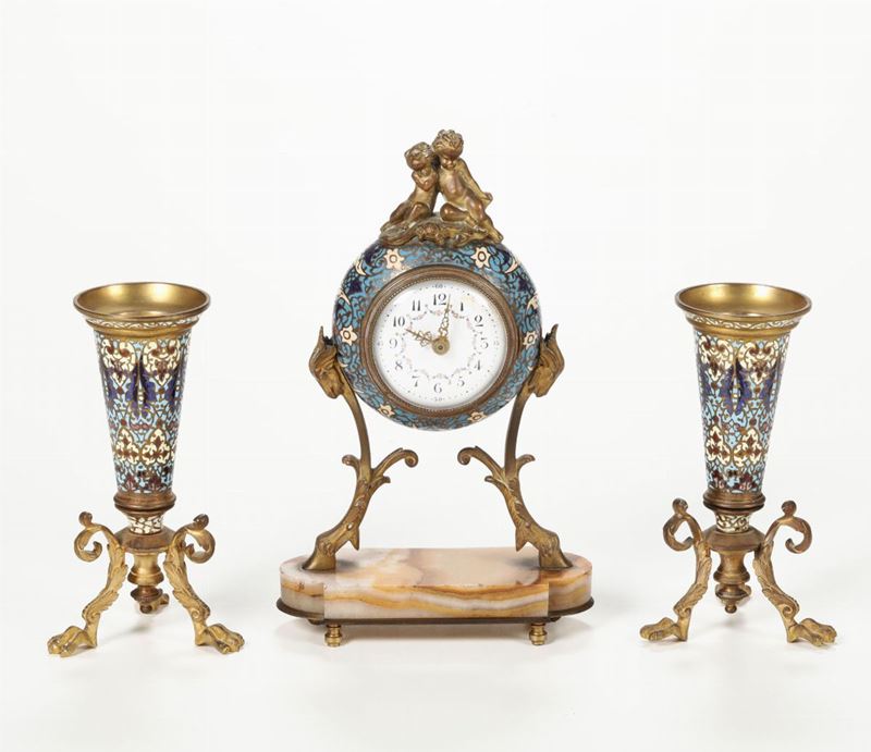 Trittico da camino in bronzo dorato e smalti colisonnÃ¨, XIX-XX secolo  - Auction Furnitures, Paintings and Works of Art - Cambi Casa d'Aste