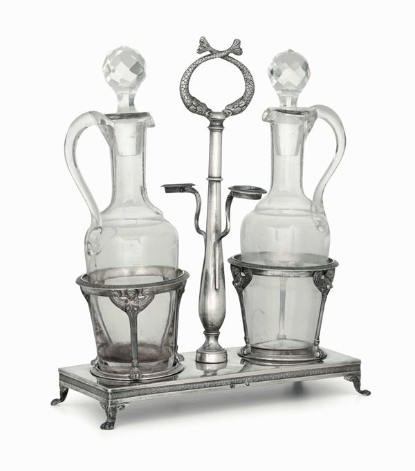 Acetoliera in argento e vetro molato. Napoli inizi del XIX secolo. Argentiere Geatano Pane