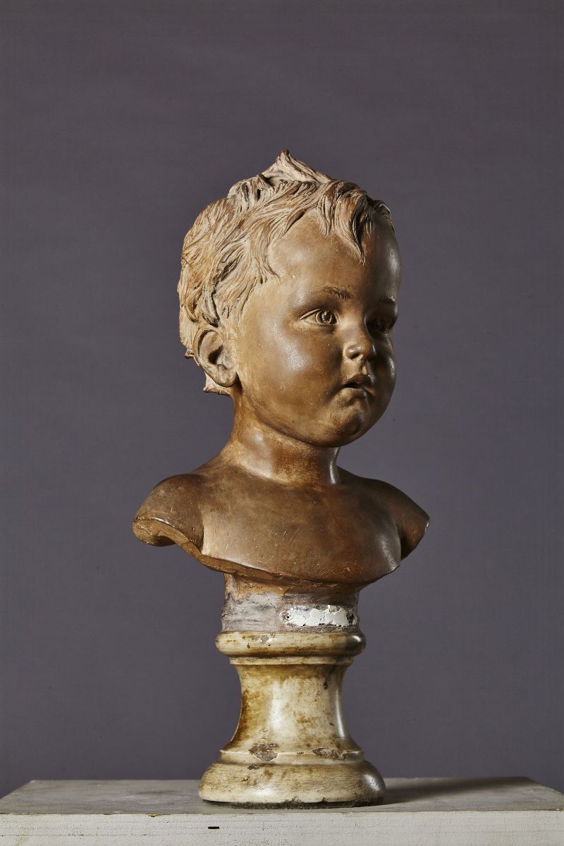 Busto di Fanciullo. Terracotta Patinata su Base in Marmo Tornito. Plasticatore Neoclassico, Fine ...