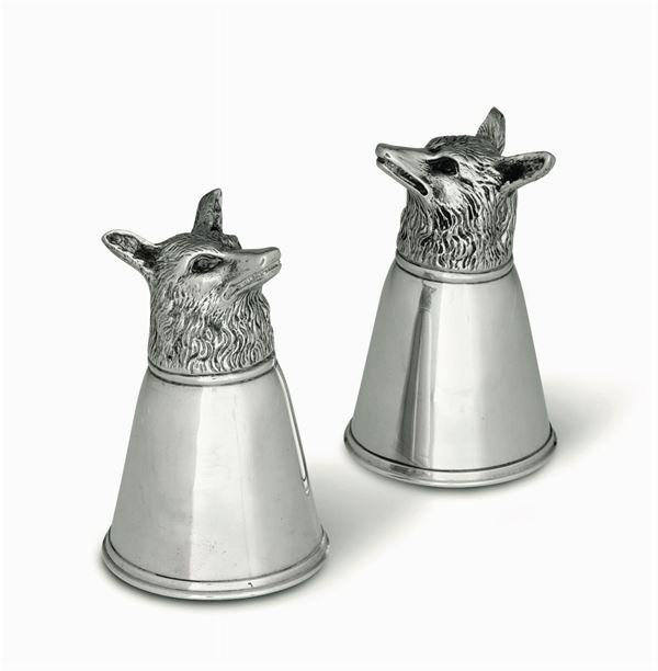 Coppia di bicchieri da caccia in argento con teste di volpi. Maison Gucci, Italia seconda metÃ  del XX secolo