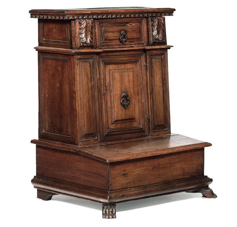 Inginocchiatoio in legno intagliato, XVII-XVIII secolo  - Auction Antiques III - Timed Auction - Cambi Casa d'Aste