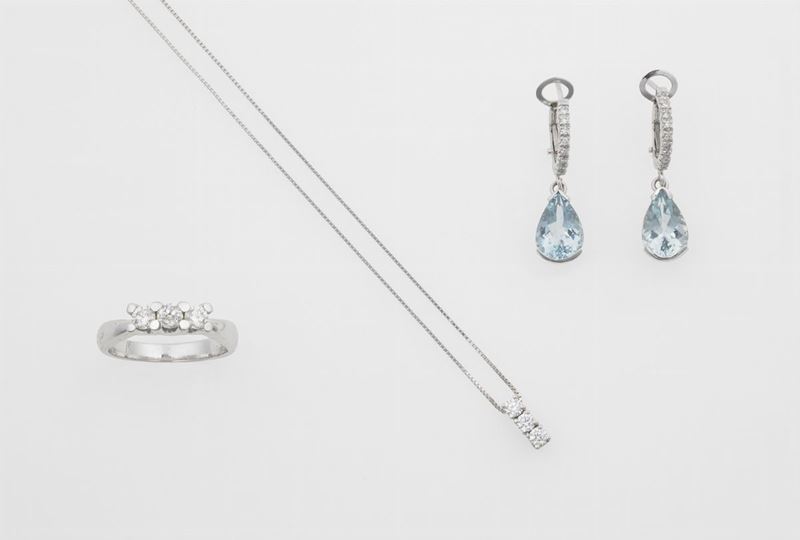 Lotto composto da pendente, un paio di orecchini ed un anello  - Auction Jewels - Timed Auction - Cambi Casa d'Aste