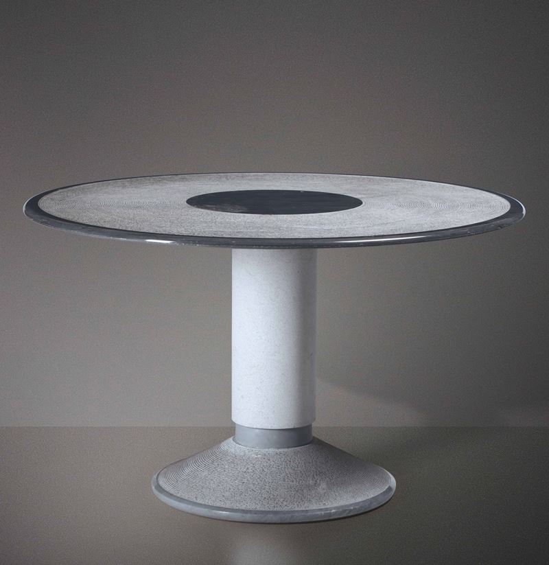 Tavolo con struttura e piano in marmo.  - Auction Design - Cambi Casa d'Aste