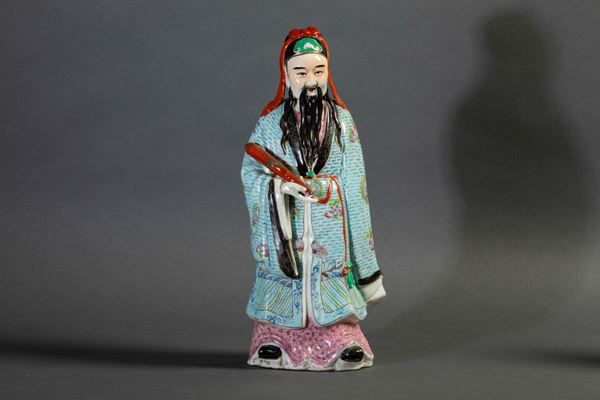 Figura di Fu in porcellana a smalti policromi, Cina, inizi XX secolo