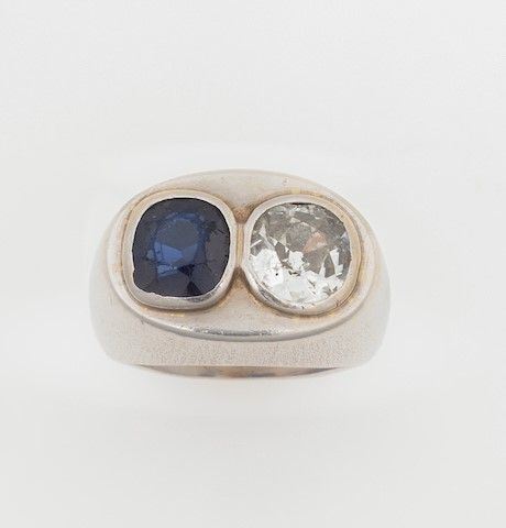 Old-cut diamond, synthetic sapphire and gold ring