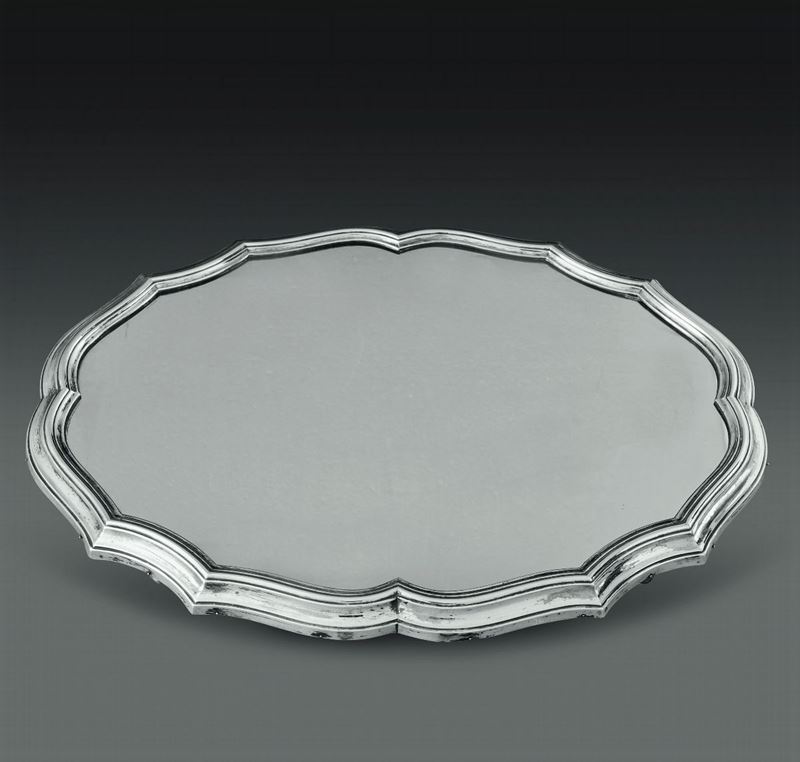 Centrotavola in argento con ripiano a specchio. Argenteria italiana del XX secolo  - Asta L'Art de la Table - Cambi Casa d'Aste