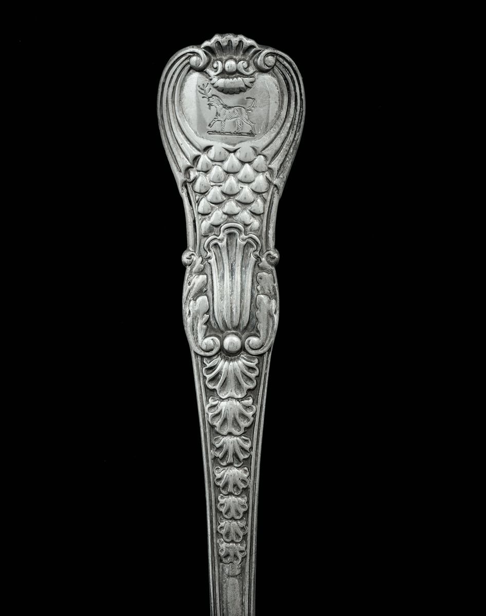 Importante Servito di Posate in Argento Fuso e Cesellato. Londra 1813-14. Orafo Paul Storr (1771-...