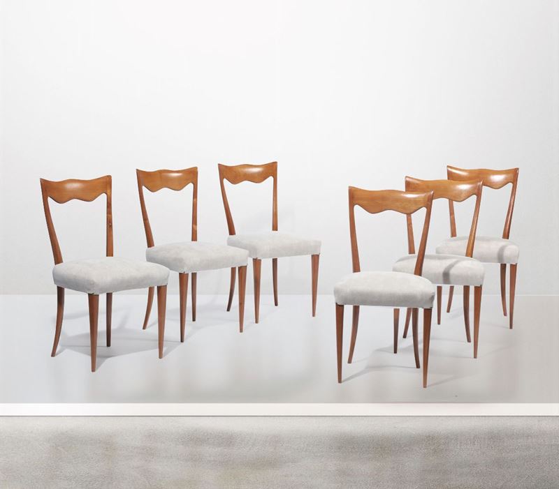 Sei sedie con struttura in legno e rivestimento in tessuto.  - Auction Design - Cambi Casa d'Aste