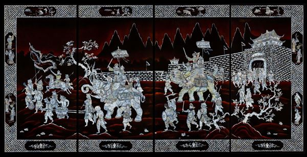 Piccolo screen in legno laccato raffigurante scena con guerrieri intarsiata in madreperla, Cina, inizi  [..]