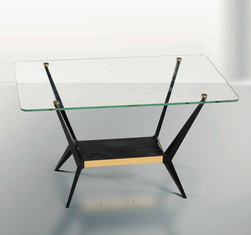 Tavolo basso con struttura in metallo laccato, ottone e piano in cristallo molato.  - Auction Design Lab - Cambi Casa d'Aste