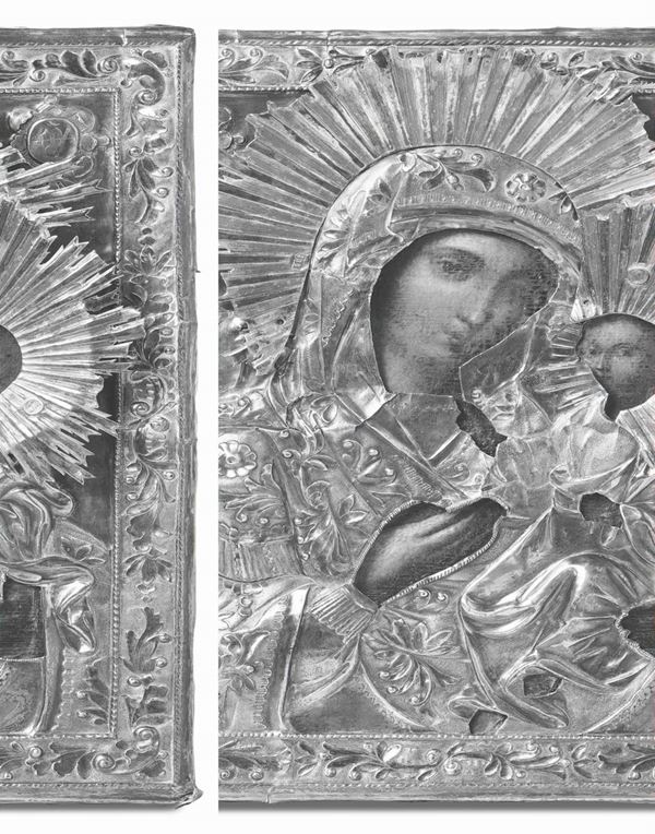 Icona raffigurante Madonna con Bambino con riza in argento sbalzato, traforato e cesellato. Russia XIX secolo. Marchi della città e del saggiatore di difficile lettura