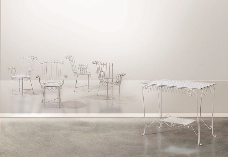 Set da giardino composto da tavolo e quattro sedie con braccioli, struttura in metallo laccato e piano in vetro.  - Asta Design Lab - Cambi Casa d'Aste