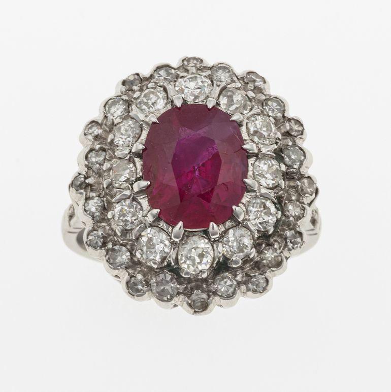 Burmese ruby and diamond ring. Gemmological Report R.A.G. Torino. No indications of heating  - Auction Fine Jewels  - Cambi Casa d'Aste