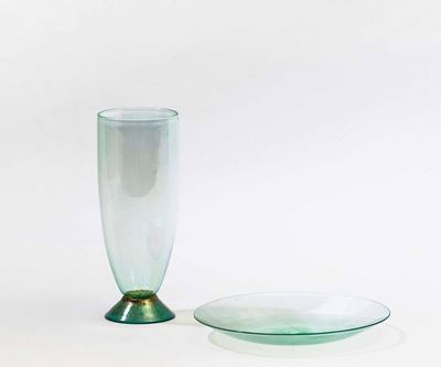 Carlo Scarpa, MVM Cappellin, Vaso in vetro soffiato verde con decorazione in foglia oro (Murano, ...
