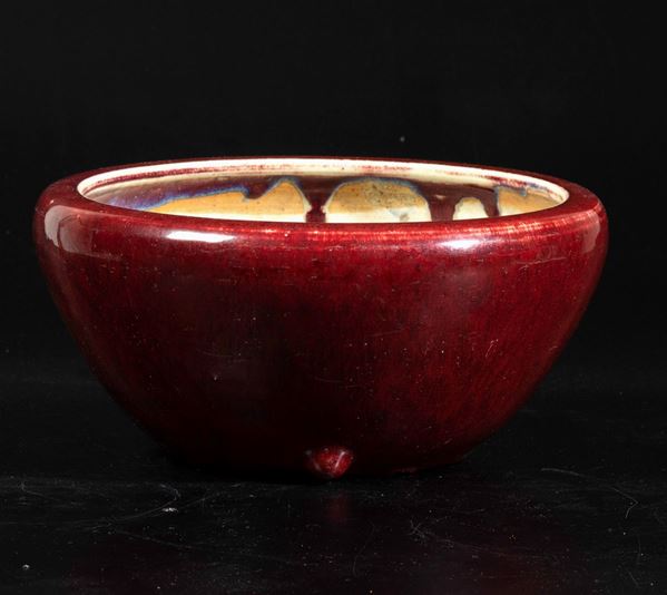 Ciotola in porcellana monocroma sangue di bue, Cina, Dinastia Qing, epoca Guangxu (1875-1908)