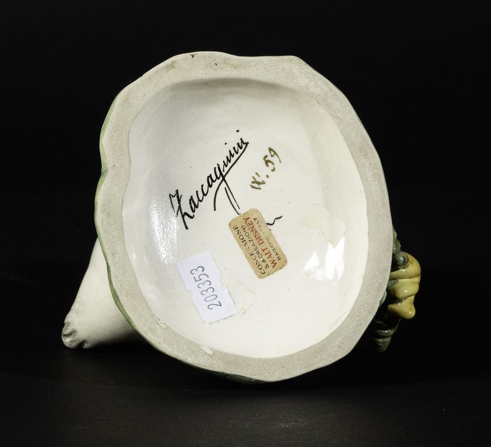 Ugo Zaccagnini, Figura di paperino Quo in ceramica a colaggio policroma