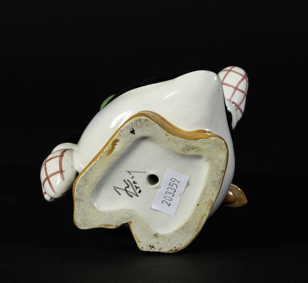 Ugo Zaccagnini (attribuito), Figura di Pablo Pinguino in ceramica policroma a colaggio