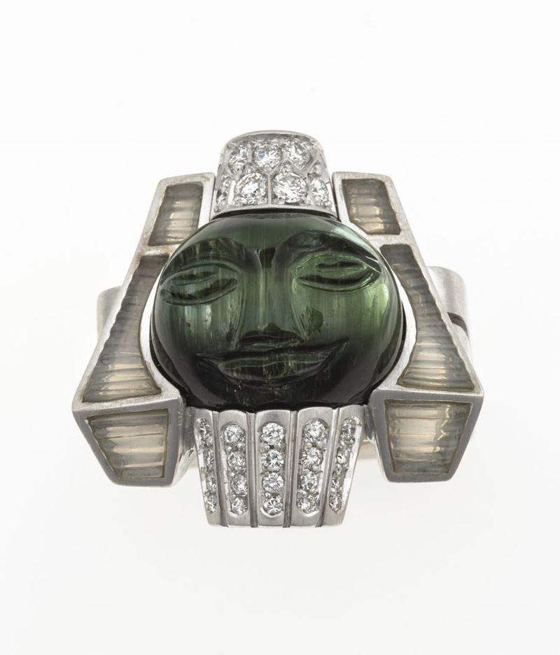 Carved chrysoberyl, diamond and adularia ring. Signed Enrico Cirio  - Auction Fine Jewels  - Cambi Casa d'Aste