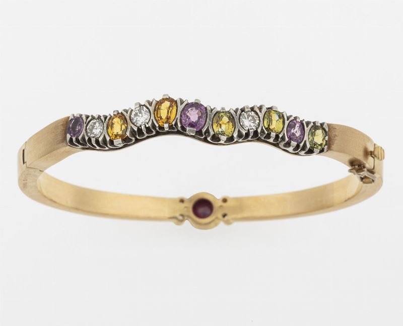 Multicolor corundum and diamond bangle. Signed Enrico Cirio  - Auction 100 designer jewels - Cambi Casa d'Aste