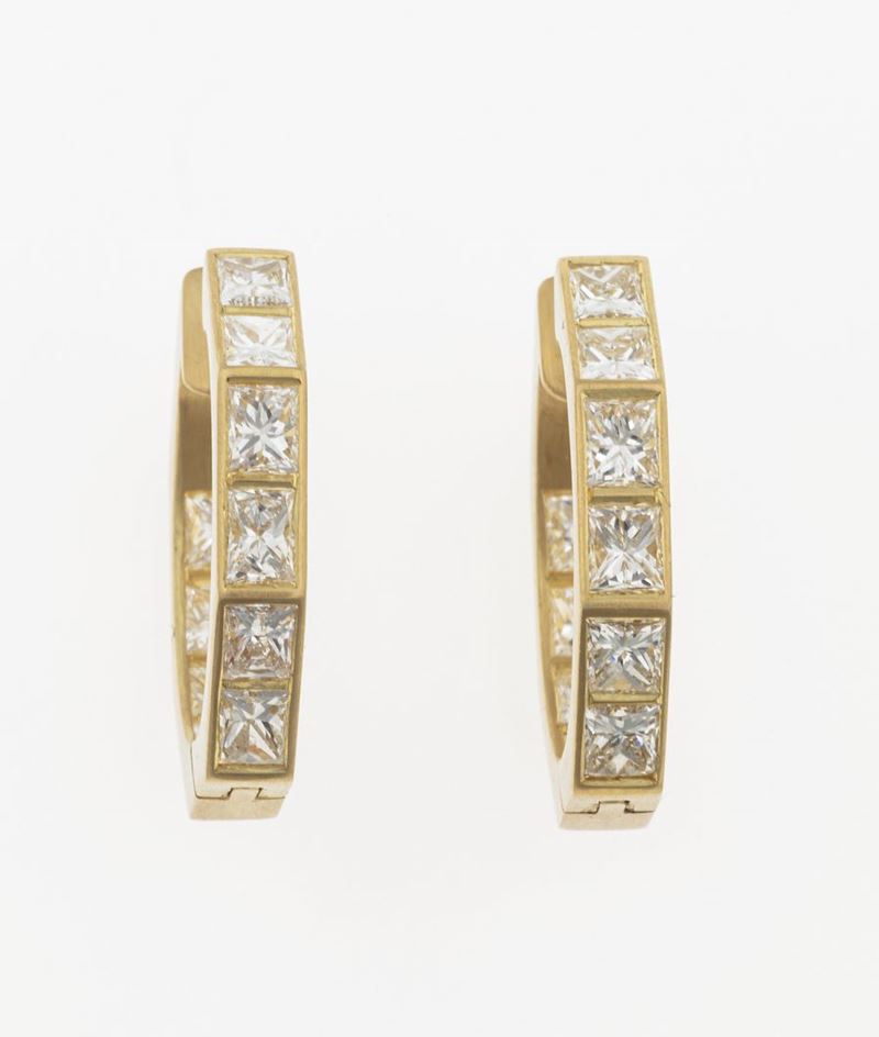 Pair of diamond and gold earrings. Signed Enrico Cirio  - Auction 100 designer jewels - Cambi Casa d'Aste