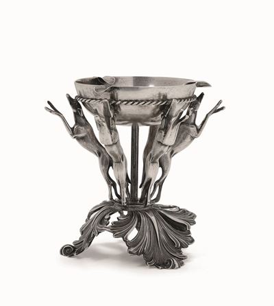 Posacenere in Argento Fuso e Cesellato. Argenteria Artistica Italiana del XX Secolo. Argentiere L...