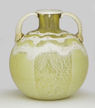 Vetreria Maschio o Società Italiana Vetreria Artistica, Vaso globulare in vetro aurato con anse e...