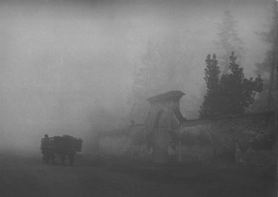 Gualberto Davolio Marani (1915-2004)passa un Carro