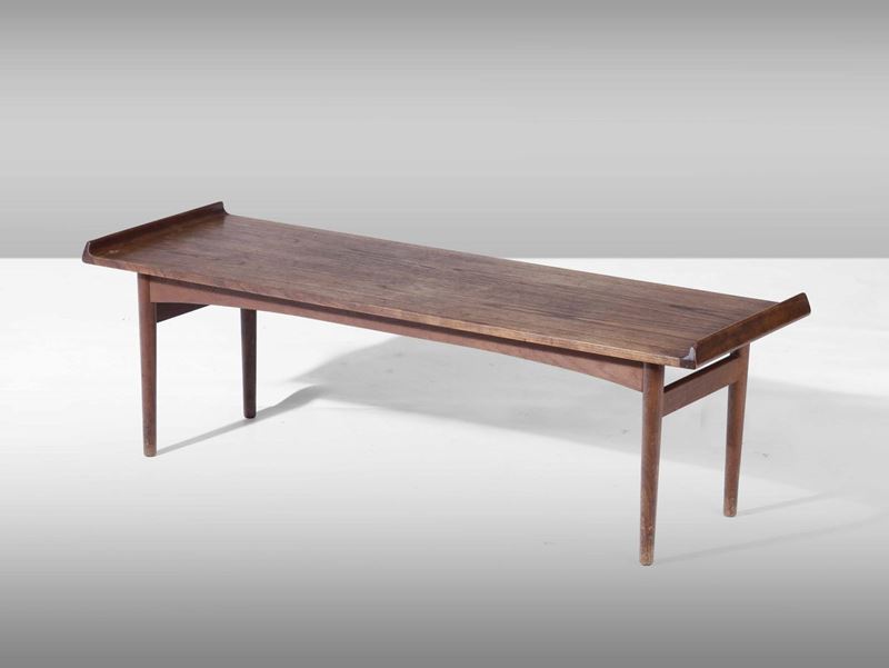 Tavolo basso con struttura in legno.  - Asta Design Lab - Cambi Casa d'Aste