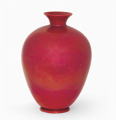 Napoleone Martinuzzi, Vetreria Zecchin Martinuzzi, vaso a uovo in pasta vitrea rubino (Murano, 19...