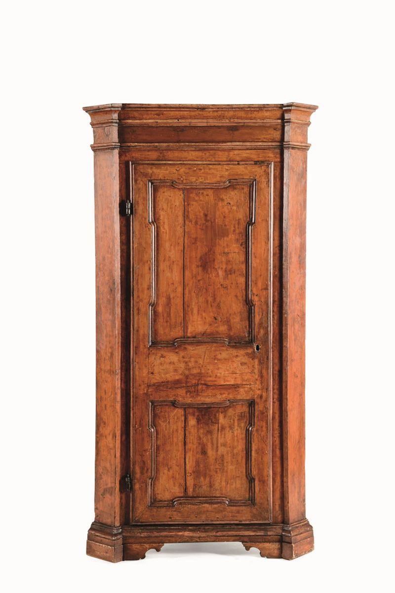 Angoliera in legno ad un'anta pannellata, XVIII secolo  - Auction Antiques I - Timed Auction - Cambi Casa d'Aste
