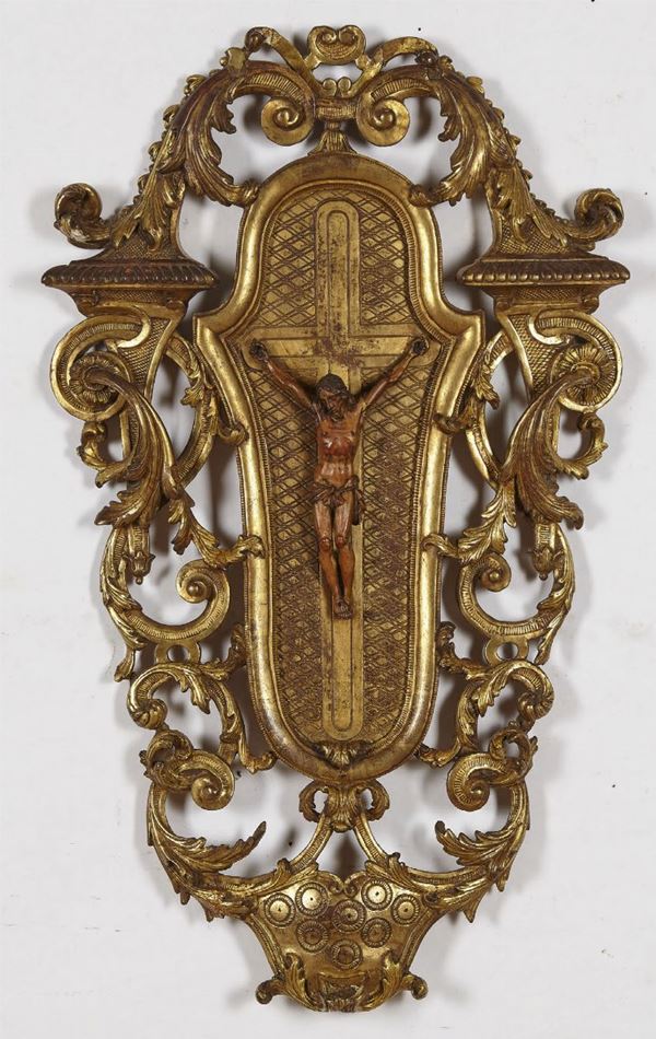 Corpus Christi in legno entro ricca cornice intagliata e dorata, XVIII secolo